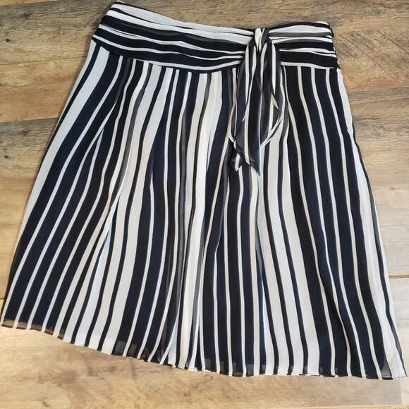 Ann Taylor Blue White Striped Chiffon Lined Flowy Waist Tie Skirt Size 6 - Picture 1 of 9